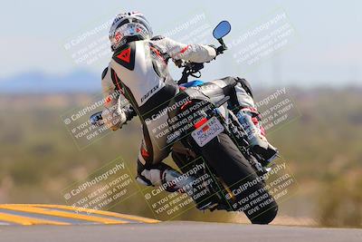 media/Oct-09-2022-SoCal Trackdays (Sun) [[95640aeeb6]]/Turn 9 Backside (120pm)/